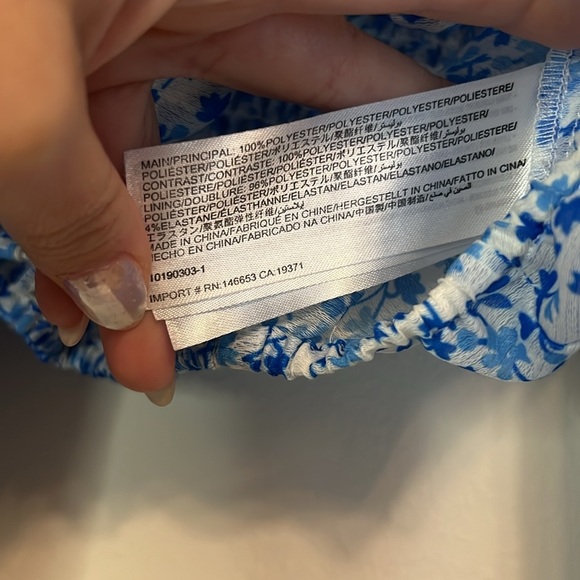 C/MEO Collective Smocked Cropped Puff Sleeve Blouse - Picture 4 of 8